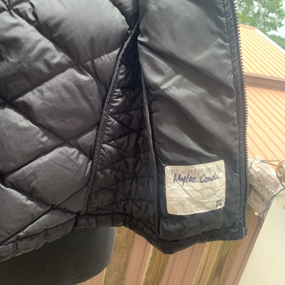 North Face Puffer Jacket - Picture 10 of 10